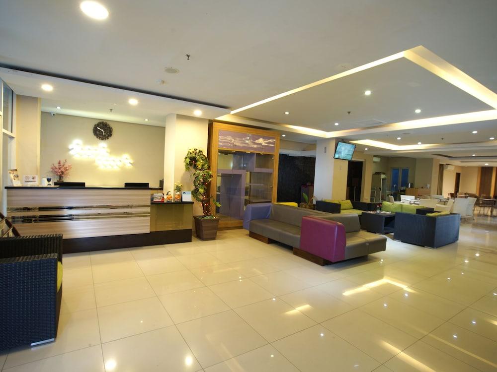 Top Malioboro Hotel Jogja Yogyakarta Exteriör bild