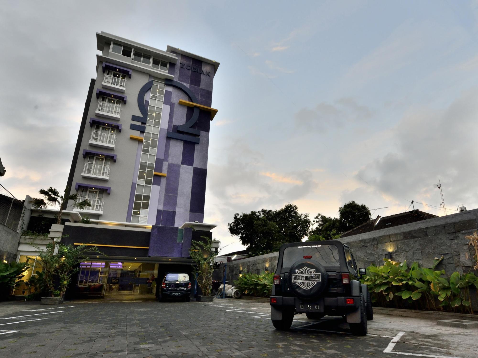 Top Malioboro Hotel Jogja Yogyakarta Exteriör bild