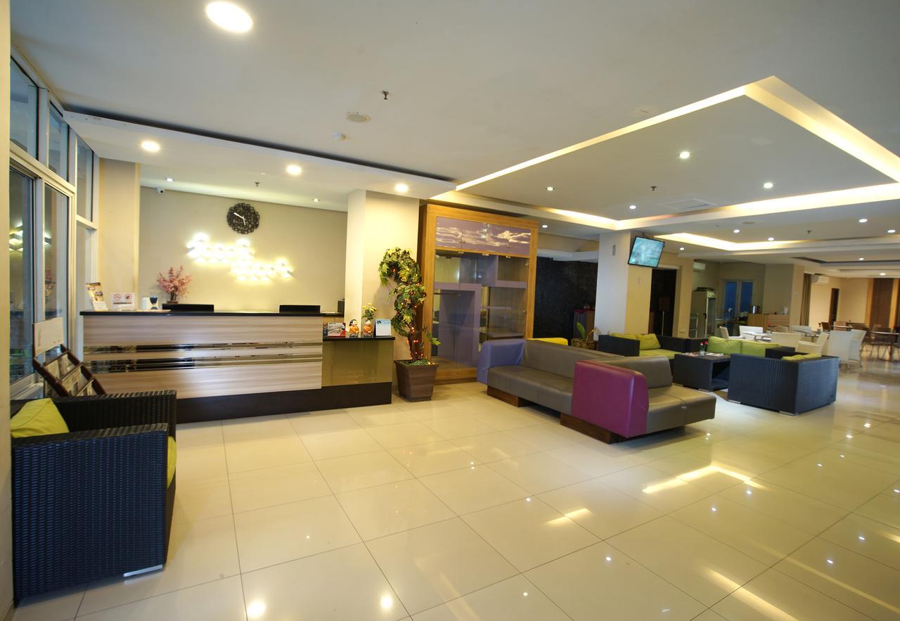 Top Malioboro Hotel Jogja Yogyakarta Exteriör bild